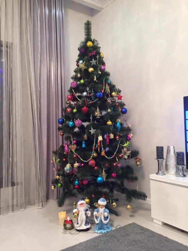 Новогодняя искусственная ёлка ЛЕСНАЯ КРАСАВИЦА 210 см