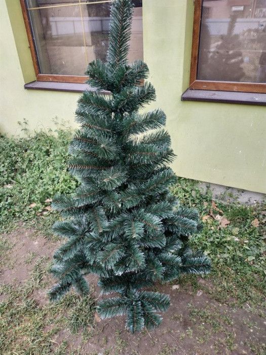 Искусственная новогодняя елка ЛЕСНАЯ с белыми кончиками 150 см