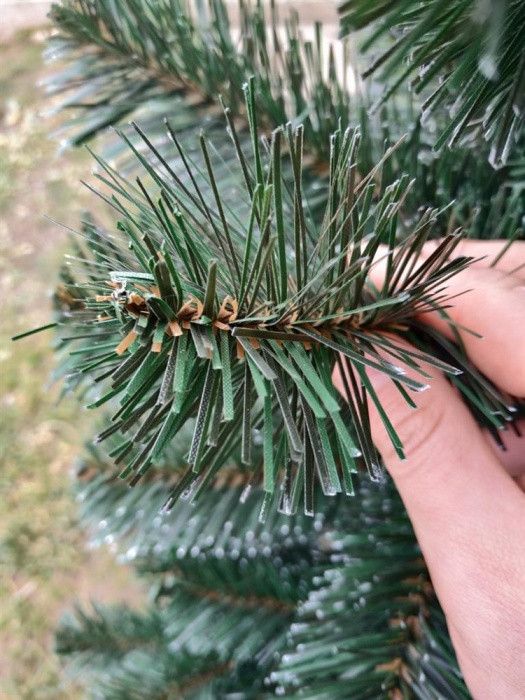 Штучна новорічна ялинка ЛІСОВА з білими кінчиками 220 см