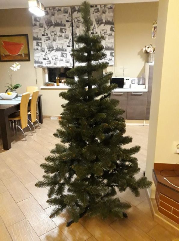 Искусственная новогодняя елка КАРПАТСКАЯ зелёная 190 см