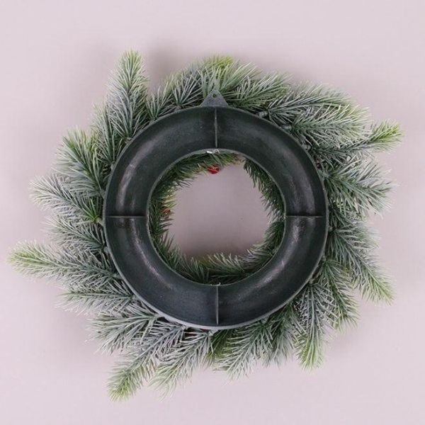 Вінок Новорічний з червоними ягідками 30 см. 75923