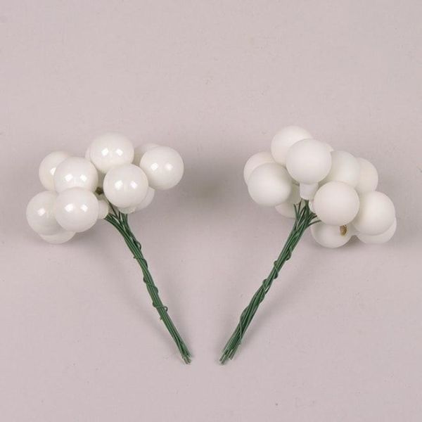 Шарики стеклянные 2 см. белые (12 пучков-144 шарика)