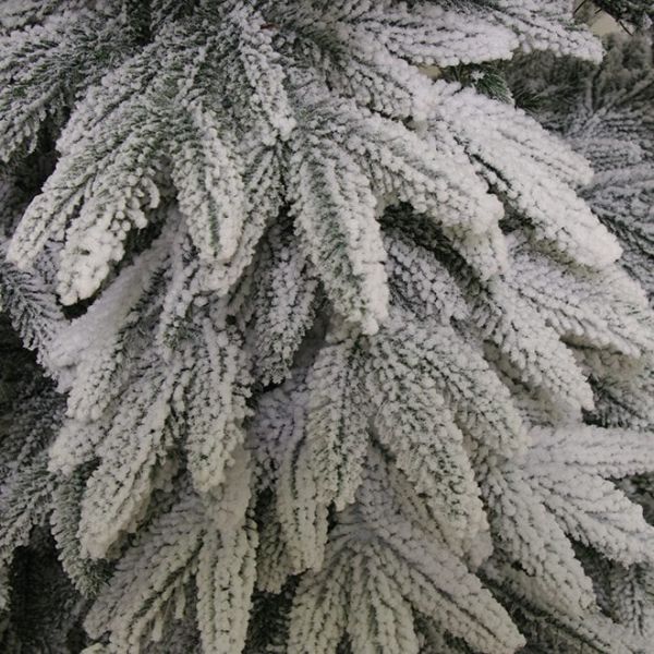 Елка литая Смерека Карпатская заснеженная 180 см